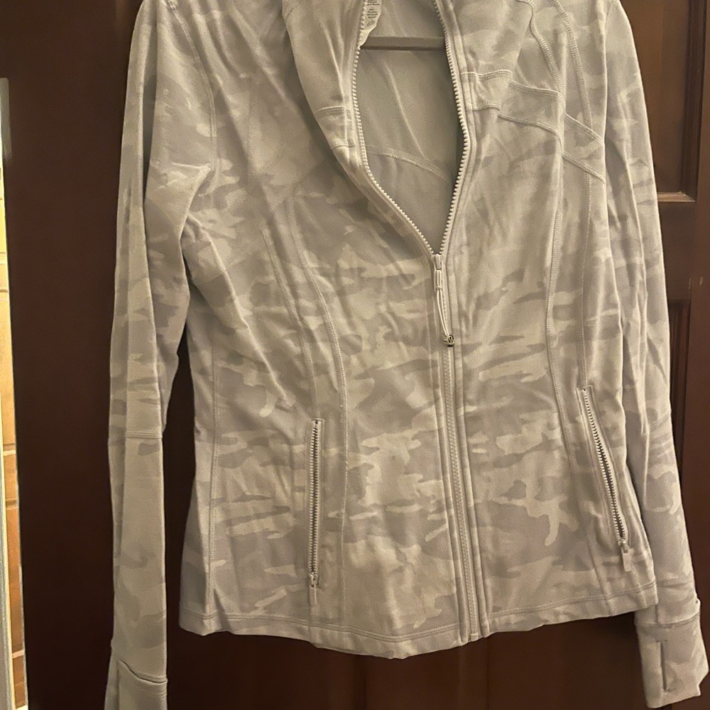 Lululemon Women's Gray Camouflage Jacket
